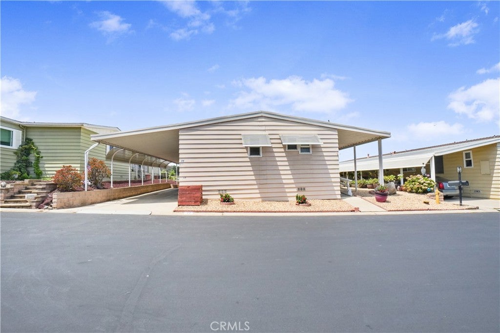 1195 La Moree Road