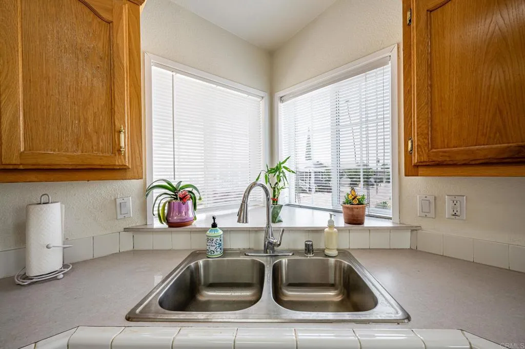 Escondido, California 92027, United States, 3 Bedrooms Bedrooms, ,2 BathroomsBathrooms,Residential,Active,189615