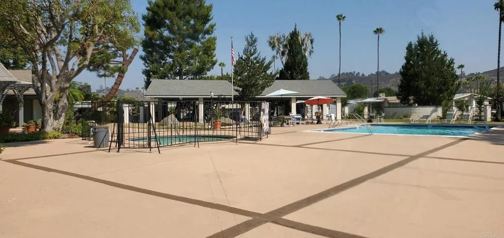 Escondido, California 92027, United States, 3 Bedrooms Bedrooms, ,2 BathroomsBathrooms,Residential,Active,189615