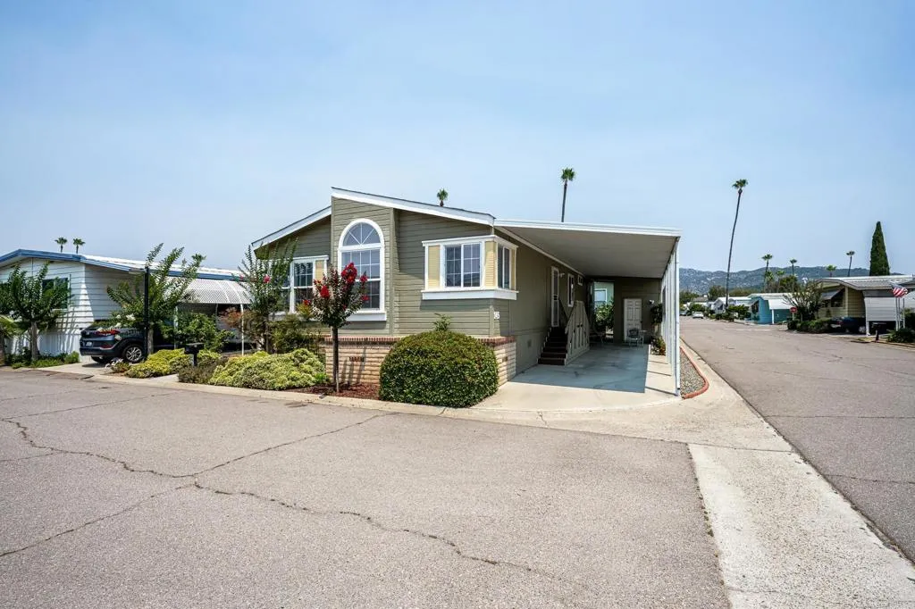 Escondido, California 92027, United States, 3 Bedrooms Bedrooms, ,2 BathroomsBathrooms,Residential,Active,189615