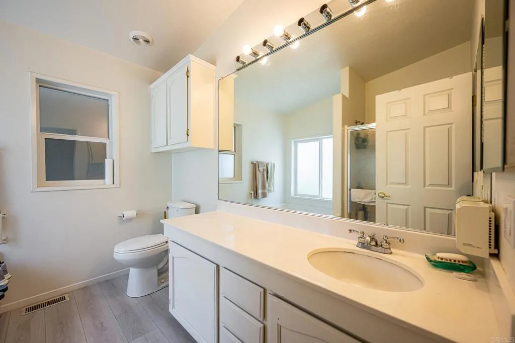 Escondido, California 92027, United States, 3 Bedrooms Bedrooms, ,2 BathroomsBathrooms,Residential,Active,189615