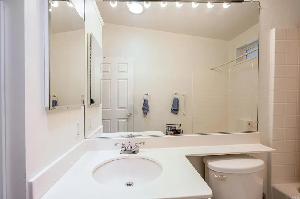 Escondido, California 92027, United States, 3 Bedrooms Bedrooms, ,2 BathroomsBathrooms,Residential,Active,189615