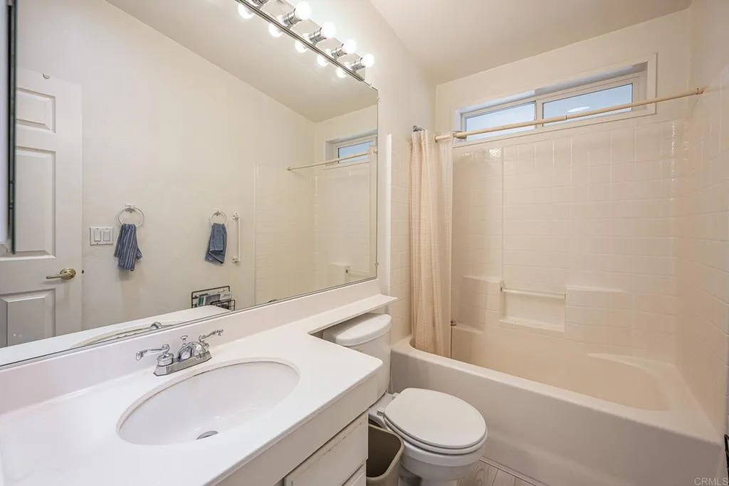 Escondido, California 92027, United States, 3 Bedrooms Bedrooms, ,2 BathroomsBathrooms,Residential,Active,189615