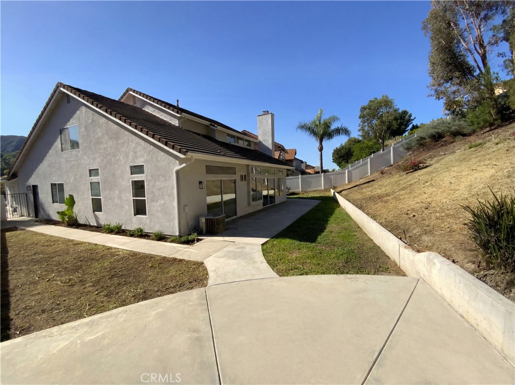 3303 Deaver
