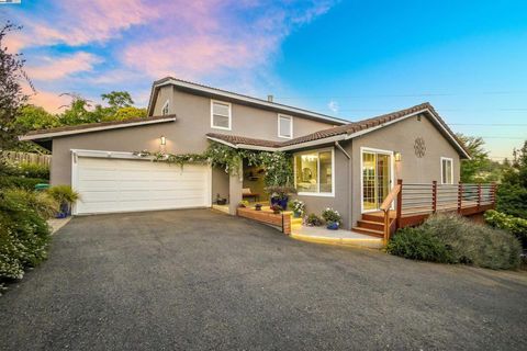 Photo of 24948 Campus Dr Dr, Hayward, CA 94542 (MLS # 41107309) Photo of 24948 Campus Dr Dr, Hayward, CA 94542 (MLS # 41107309)