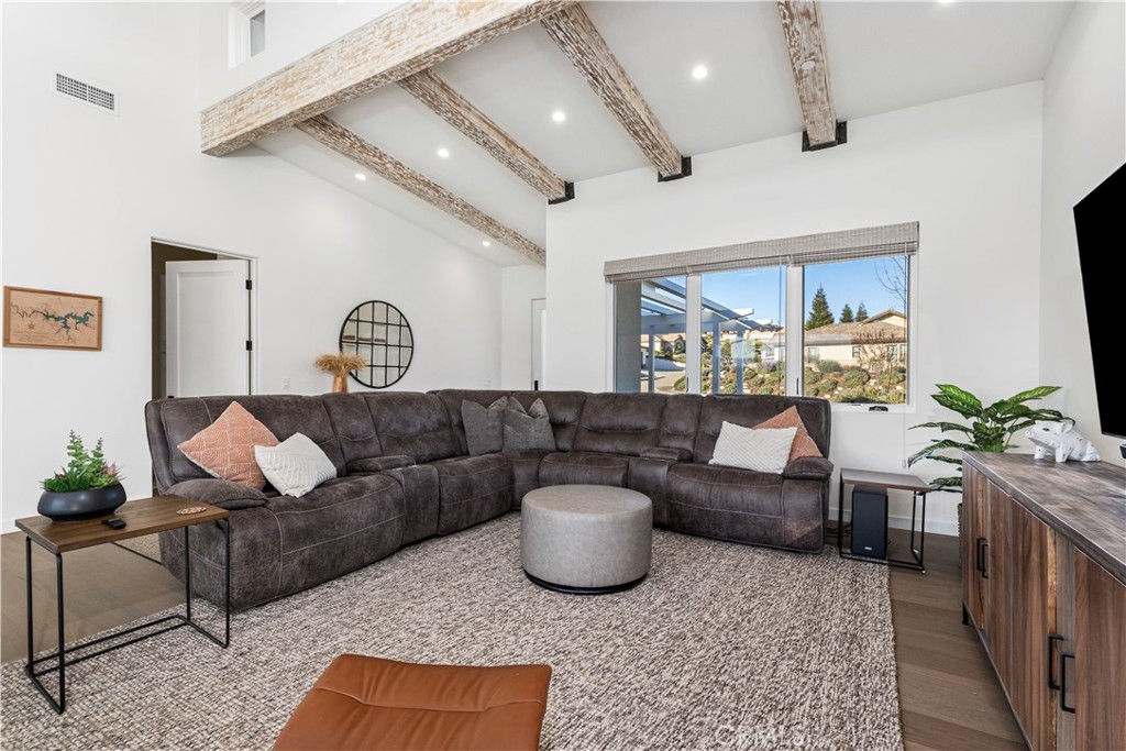 Paso Robles, California, 93446, United States, 4 Bedrooms Bedrooms, ,4 BathroomsBathrooms,Residential,Active,2027326
