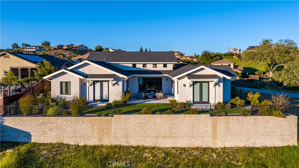 Paso Robles, California, 93446, United States, 4 Bedrooms Bedrooms, ,4 BathroomsBathrooms,Residential,Active,2027326