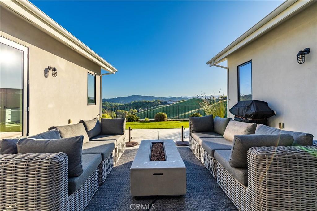 Paso Robles, California, 93446, United States, 4 Bedrooms Bedrooms, ,4 BathroomsBathrooms,Residential,Active,2027326