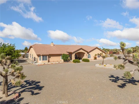 11025 El Esteban Rd, Phelan, CA 92371 - MLS#: HD26099066