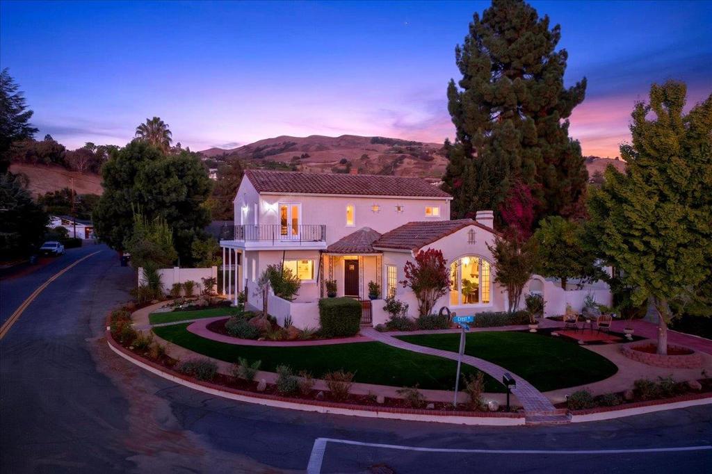 398 Crest Drive