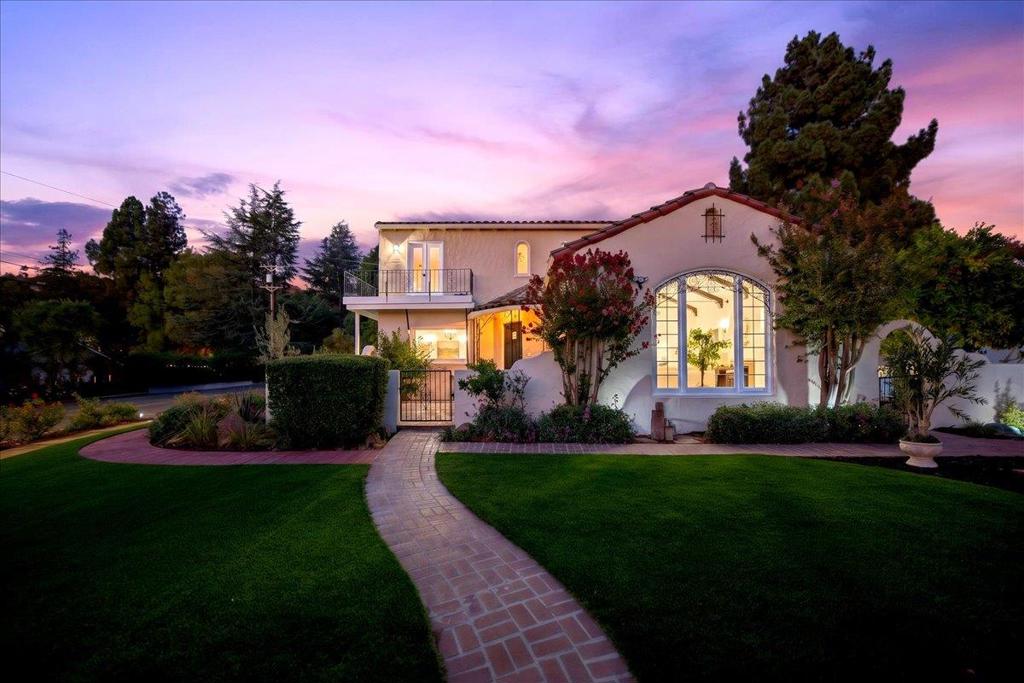 398 Crest Drive
