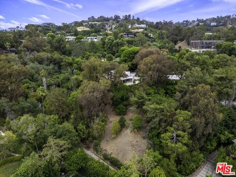 Photo of 9921 Tower Lane, Beverly Hills, CA 90210 (MLS # 25572389)