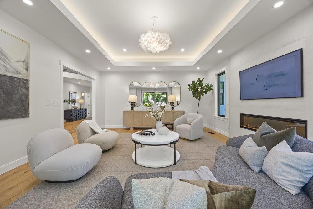 1095 Macadamia Drive