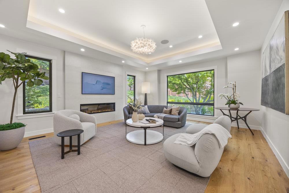 1095 Macadamia Drive