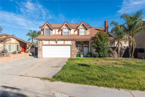 11557 Oakwood Fontana CA 92337