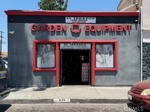 435 W Arbor Vitae Street Inglewood CA 90301