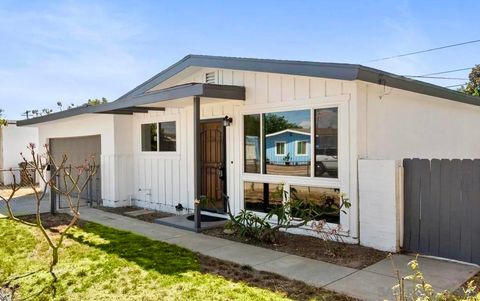 Photo of 4972 Ensign St St, San Diego, CA 92117 (MLS # 250042200SD)