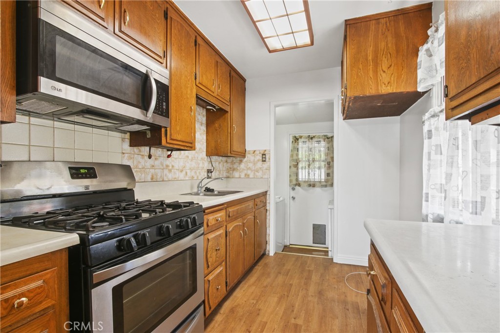 4441 W 145th