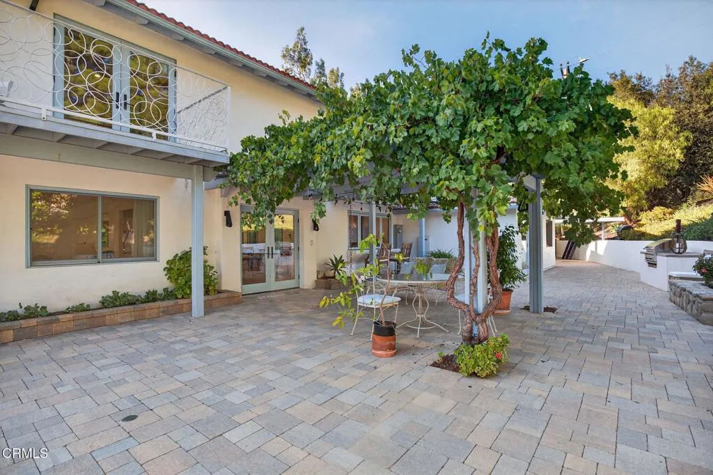 Ojai, California 93023, United States, 4 Bedrooms Bedrooms, ,5 BathroomsBathrooms,Residential,Active,221268