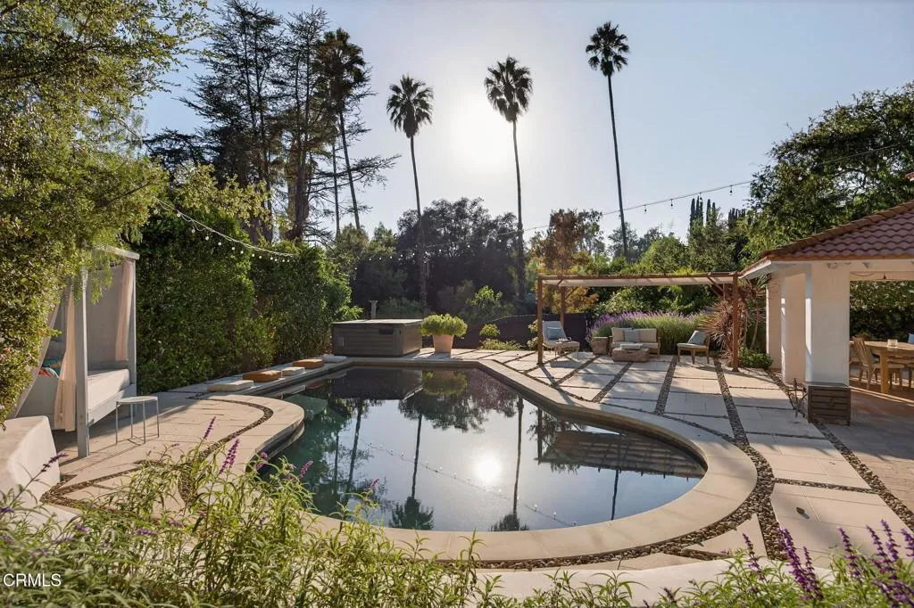 Ojai, California 93023, United States, 4 Bedrooms Bedrooms, ,5 BathroomsBathrooms,Residential,Active,221268