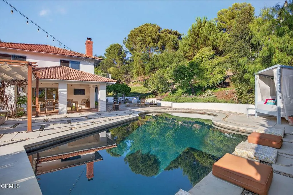 Ojai, California 93023, United States, 4 Bedrooms Bedrooms, ,5 BathroomsBathrooms,Residential,Active,221268