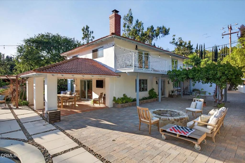 Ojai, California 93023, United States, 4 Bedrooms Bedrooms, ,5 BathroomsBathrooms,Residential,Active,221268