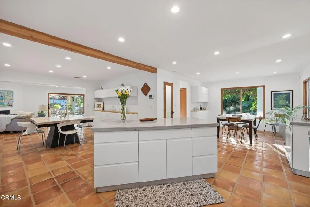 Ojai, California 93023, United States, 4 Bedrooms Bedrooms, ,5 BathroomsBathrooms,Residential,Active,221268