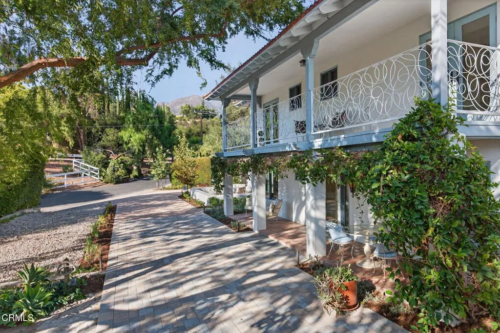 Ojai, California 93023, United States, 4 Bedrooms Bedrooms, ,5 BathroomsBathrooms,Residential,Active,221268