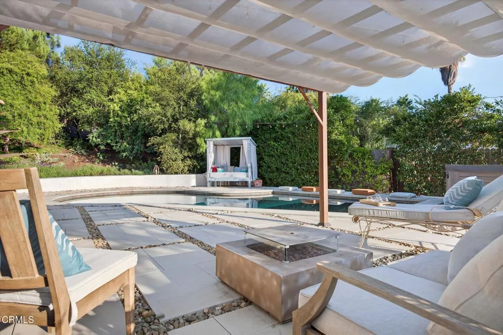 Ojai, California 93023, United States, 4 Bedrooms Bedrooms, ,5 BathroomsBathrooms,Residential,Active,221268