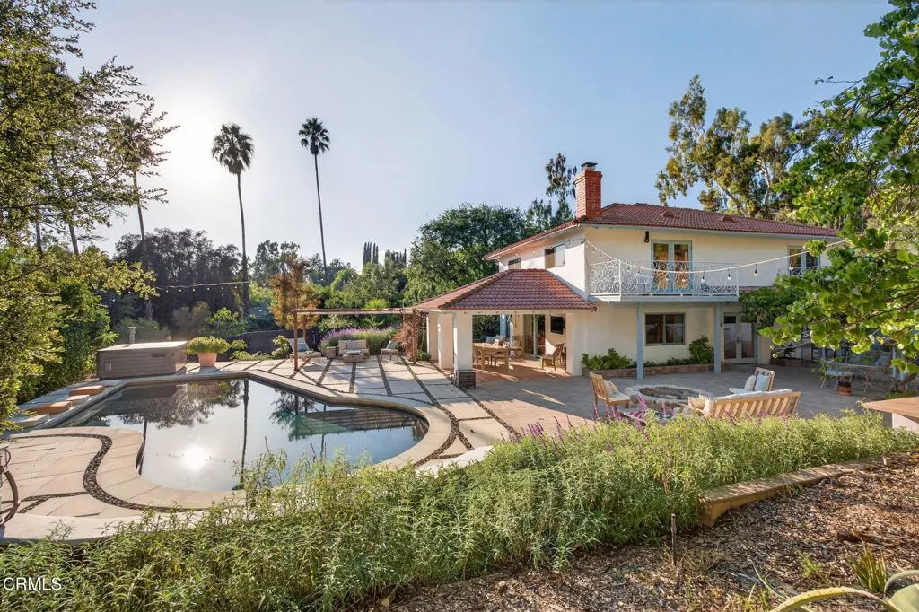 Ojai, California 93023, United States, 4 Bedrooms Bedrooms, ,5 BathroomsBathrooms,Residential,Active,221268