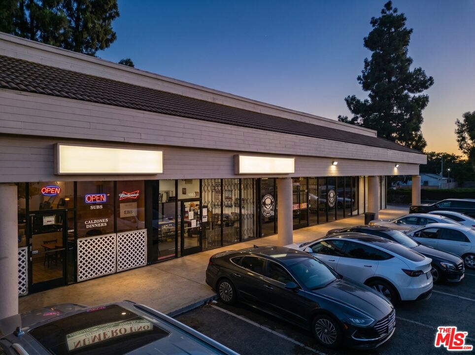 1960 Sequoia Avenue 3