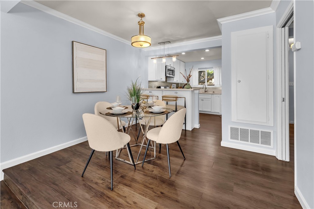 1919 N Sherry Lane 31