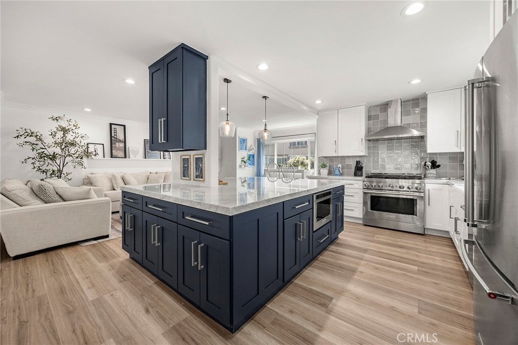 19256 Seabrook Lane, Huntington Beach CA 92648 - Photo 8