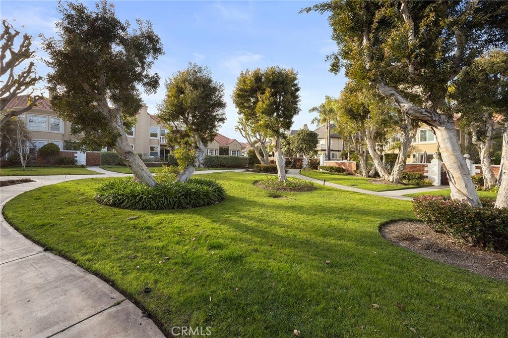 19256 Seabrook Lane, Huntington Beach CA 92648 - Photo 35