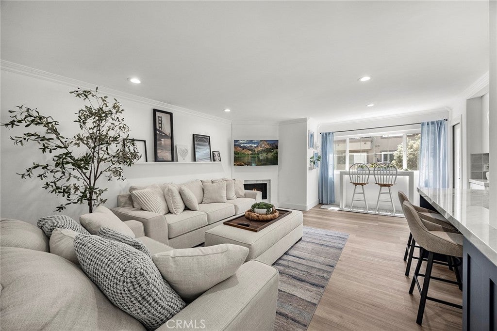 19256 Seabrook Lane, Huntington Beach CA 92648 - Photo 14