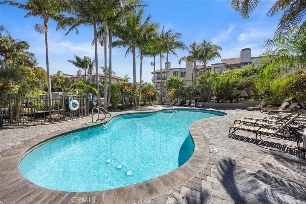 19256 Seabrook Lane, Huntington Beach CA 92648 - Photo 32