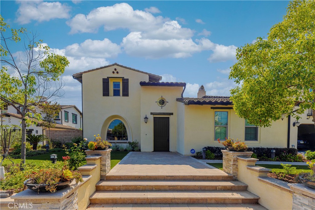 253 Clementine Court