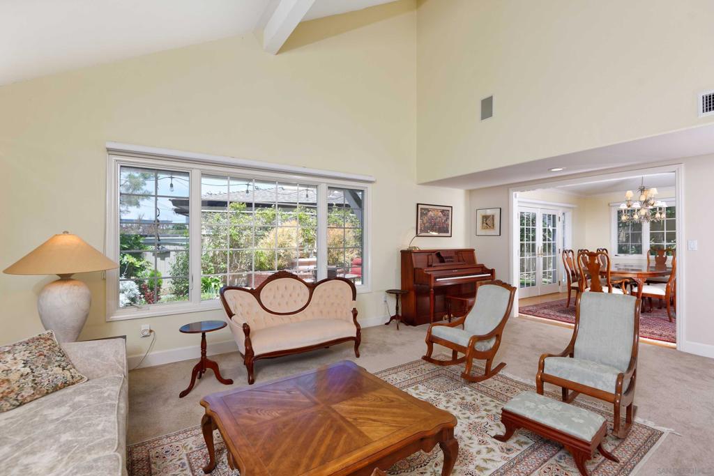 8745 Robin Hood Lane