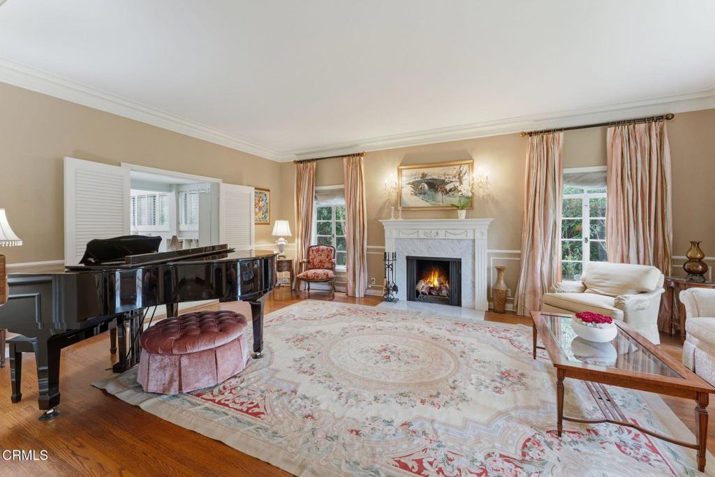 1296 Roanoke Road