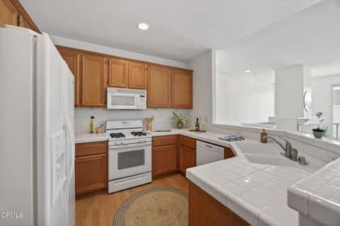 Tiny photo for 2389 N Ventura Avenue, Ventura, CA 93001 (MLS # V1-37315)