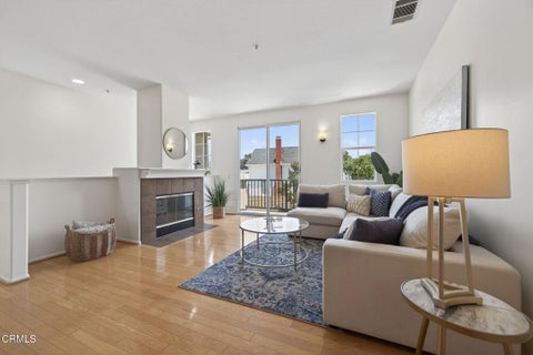 Tiny photo for 2389 N Ventura Avenue, Ventura, CA 93001 (MLS # V1-37315)