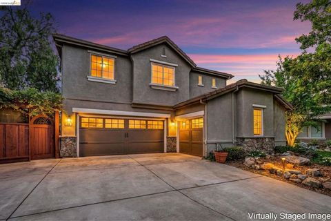 Photo of 10 Kali Ct Ct, Oakley, CA 94561 (MLS # 41130485)