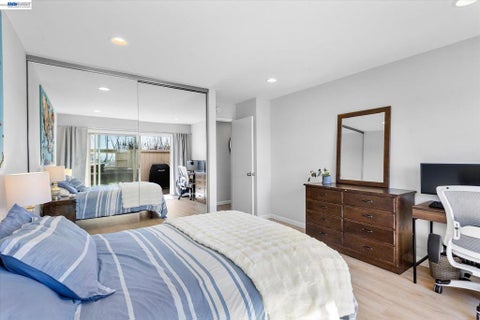 Tiny photo for 460 Cola Ballena #D, Alameda, CA 94501 (MLS # 41149669)