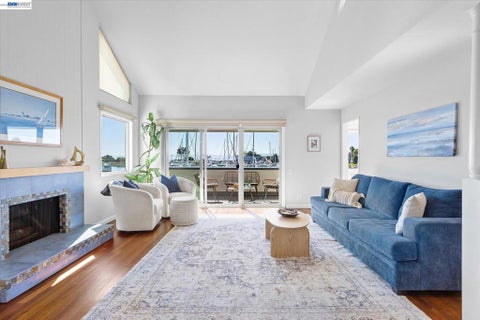 Tiny photo for 460 Cola Ballena #D, Alameda, CA 94501 (MLS # 41149669)