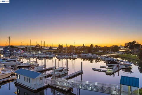 Tiny photo for 460 Cola Ballena #D, Alameda, CA 94501 (MLS # 41149669)