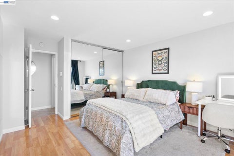 Tiny photo for 460 Cola Ballena #D, Alameda, CA 94501 (MLS # 41149669)