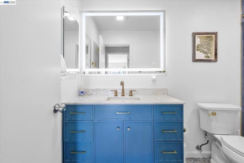 Tiny photo for 460 Cola Ballena #D, Alameda, CA 94501 (MLS # 41149669)