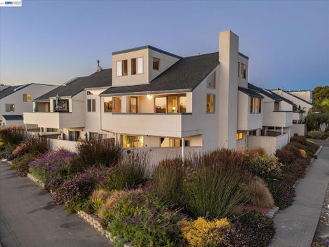 Photo of 460 Cola Ballena #D, Alameda, CA 94501 (MLS # 41149669)