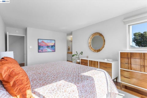 Tiny photo for 460 Cola Ballena #D, Alameda, CA 94501 (MLS # 41149669)
