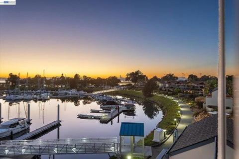 Tiny photo for 460 Cola Ballena #D, Alameda, CA 94501 (MLS # 41149669)